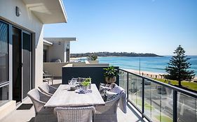 Mollymook Luxury Beachfront Apartment 10
